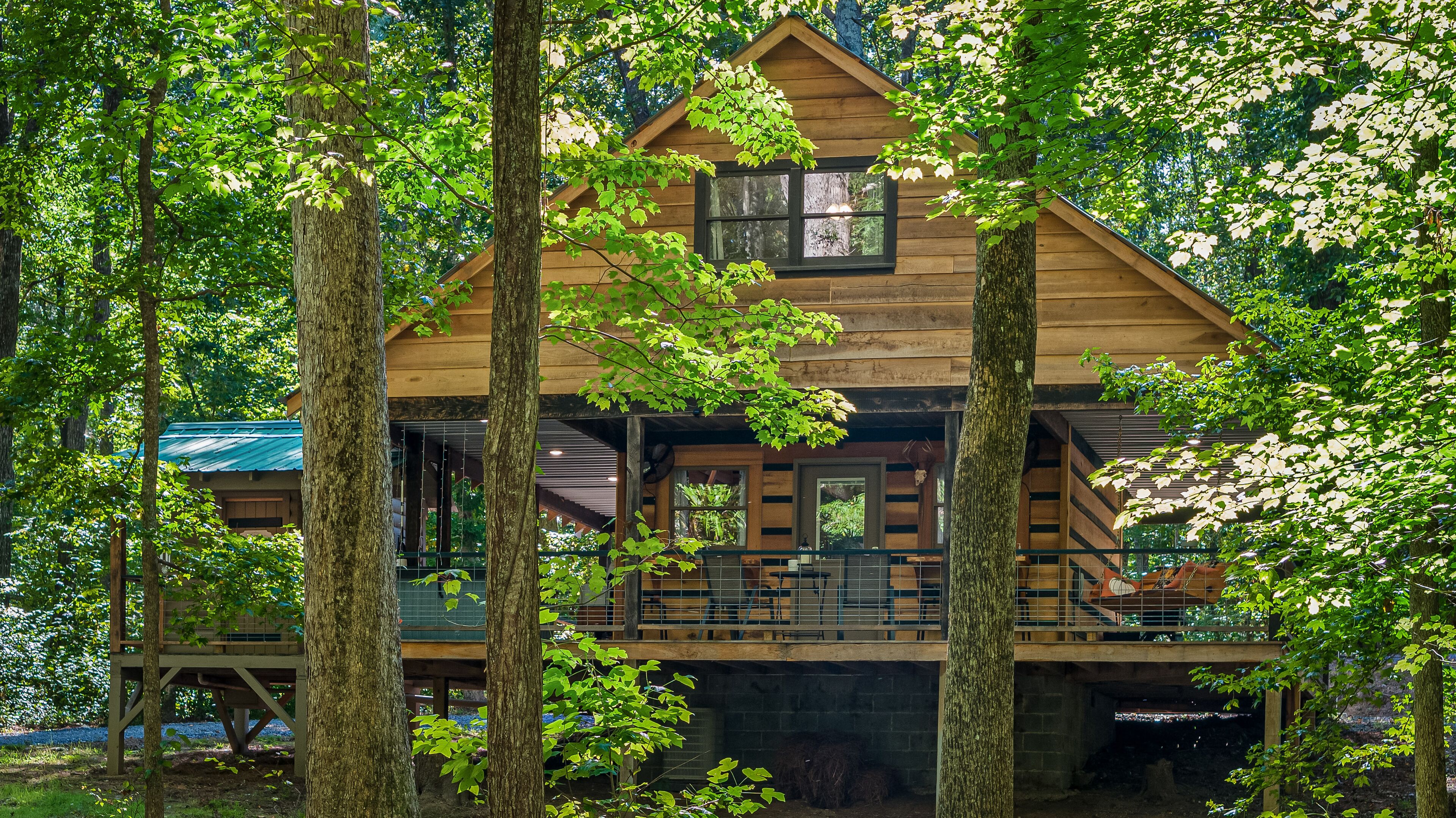 Holidays! Little River Canyon Custom Saw Mill Cabin! Hot Tub;Fire Pit;SMALL Pets