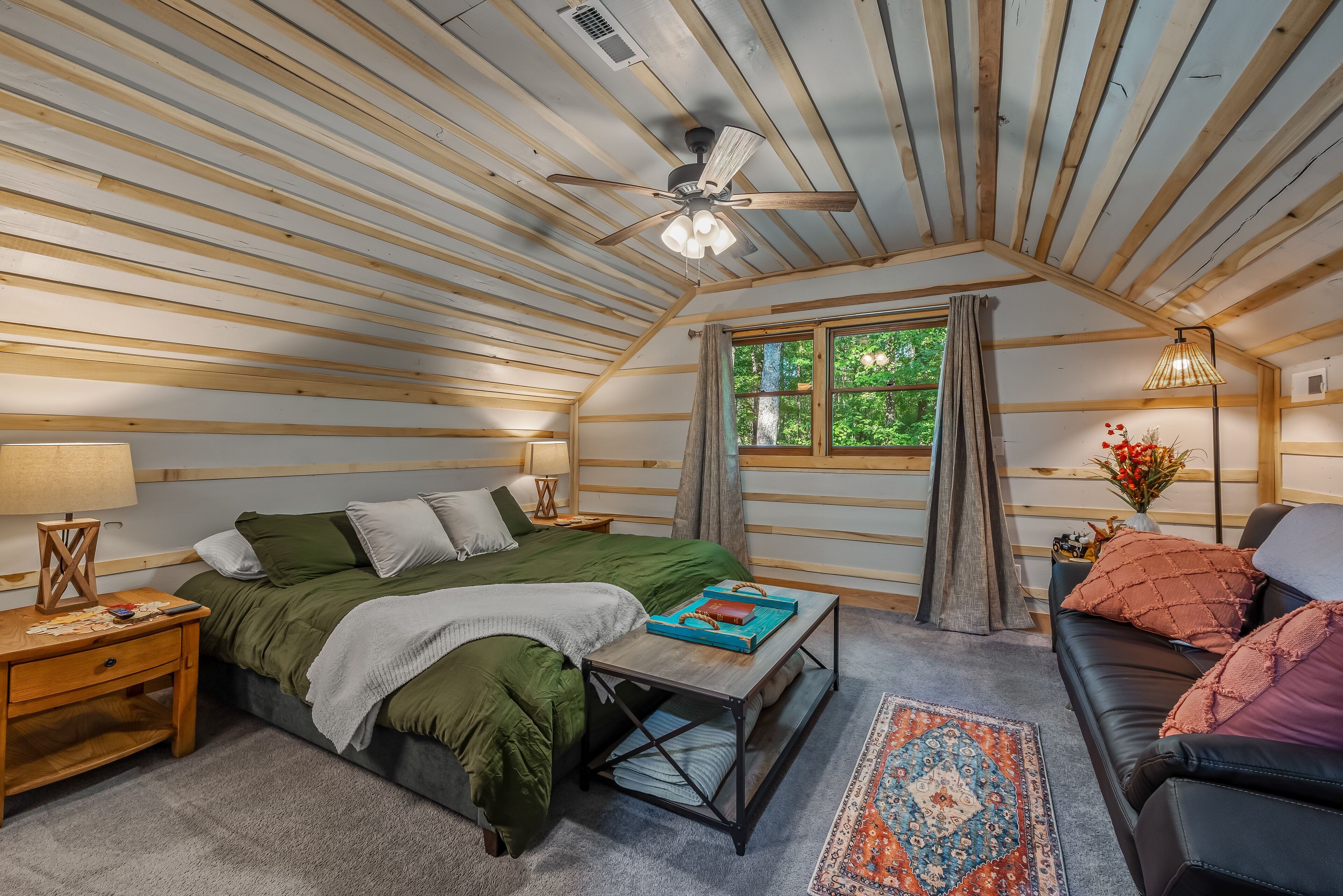 2 chambres, fer et planche à repasser, Wi-Fi, draps fournis