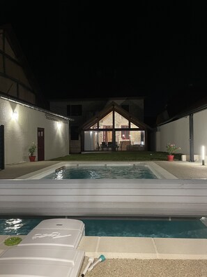 Innenpool, Außenpool