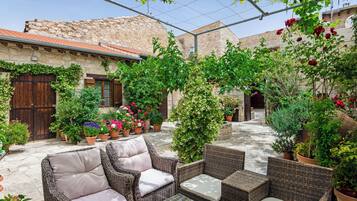 Apartment, 1 Bedroom | Property entrance