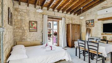 Apartment, 1 Bedroom | 2 bedrooms