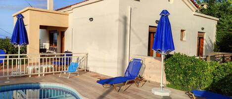 Villa, 3 Schlafzimmer, Raucher, eigener Pool | Sonnenterrasse