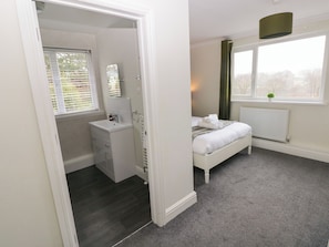 Casa de campo | 9 habitaciones, decoración personalizada y muebles diferentes