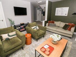 Cottage | Living area | Flat-screen TV