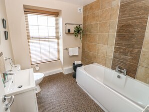 Casa de campo | Baño | Ducha y secador de pelo