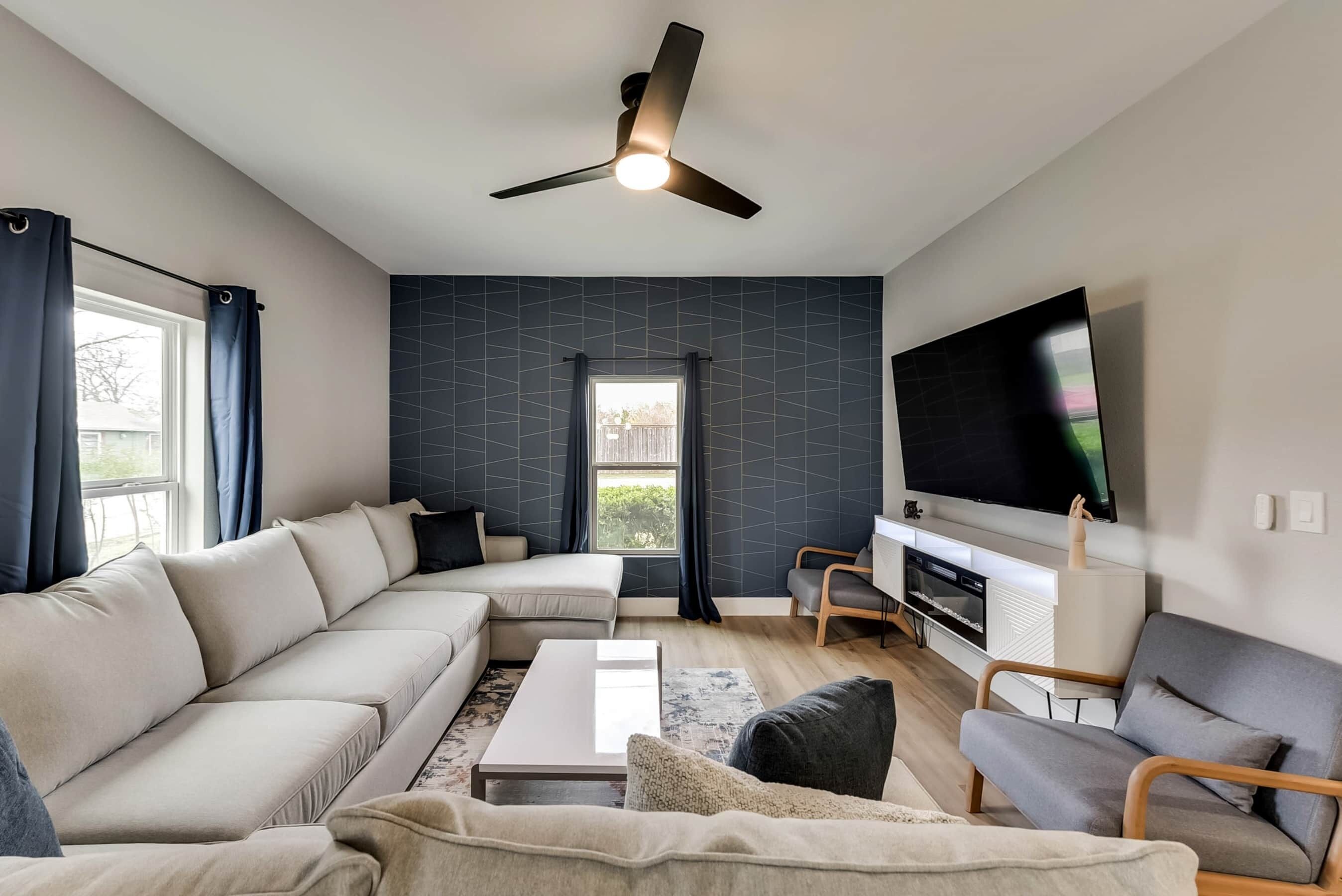 Downtown McKinney Modernized Historical home