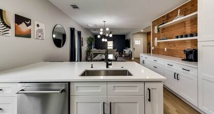 Downtown McKinney Modernized Historical home