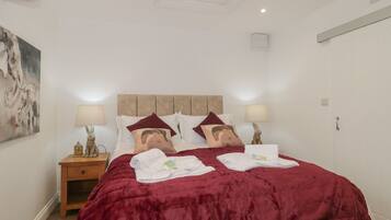 1 bedroom, individually decorated, individually furnished, free WiFi