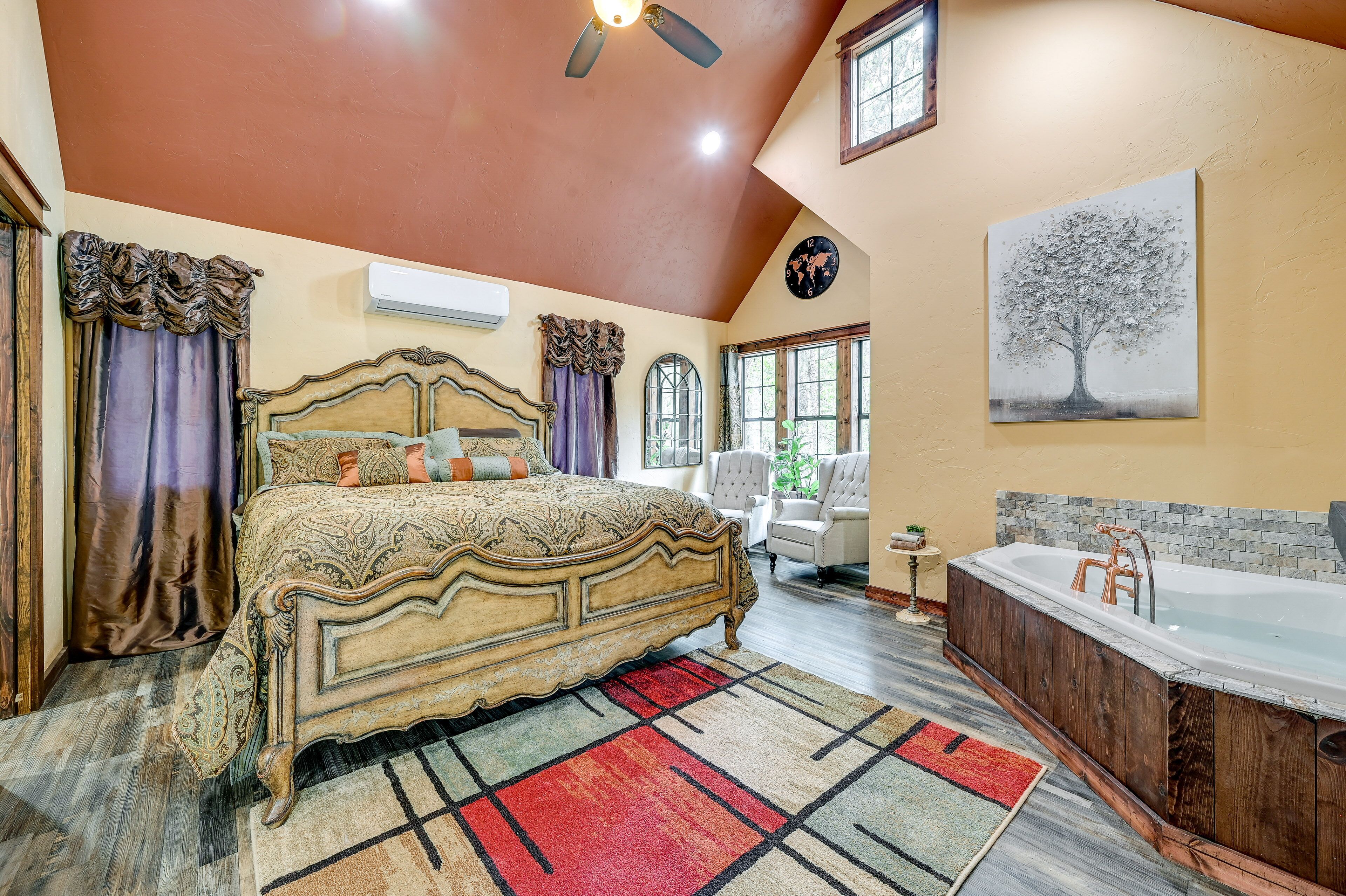 Blissful Broken Bow Vacation Rental with Fire Pit!