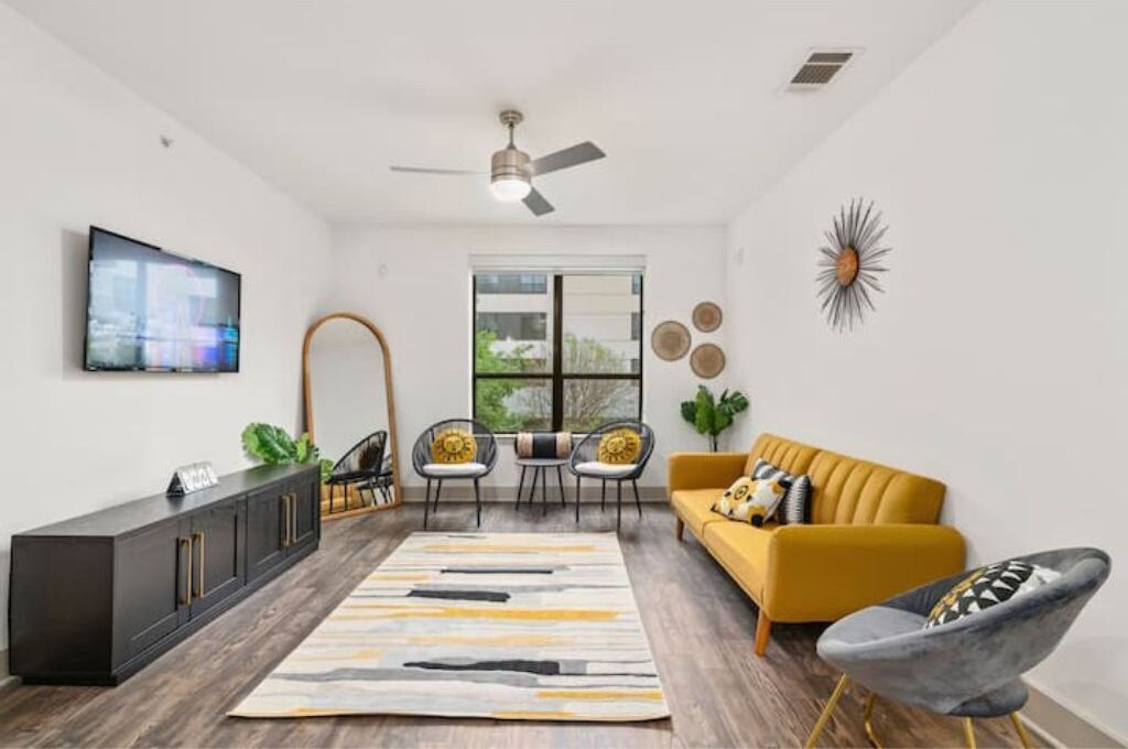 Rare 2BR 2BA w/ Court Yard Views