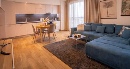 Blue Sky Penthouse | Private Parking spot | Panorama Views