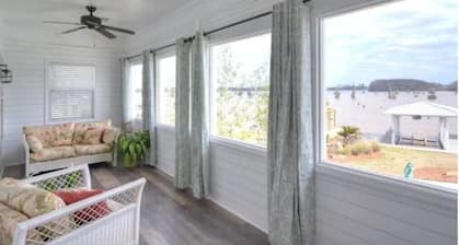 Lake Blackshear Getaway! Pool, BBQ, Firepit & WiFi