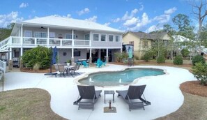 Outdoor pool - Lake Blackshear Getaway! Pool, BBQ, Firepit & WiFi (Cobb)