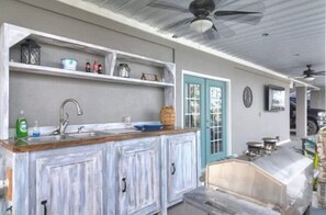 Fridge, microwave, oven, stovetop - Lake Blackshear Getaway! Pool, BBQ, Firepit & WiFi (Cobb)