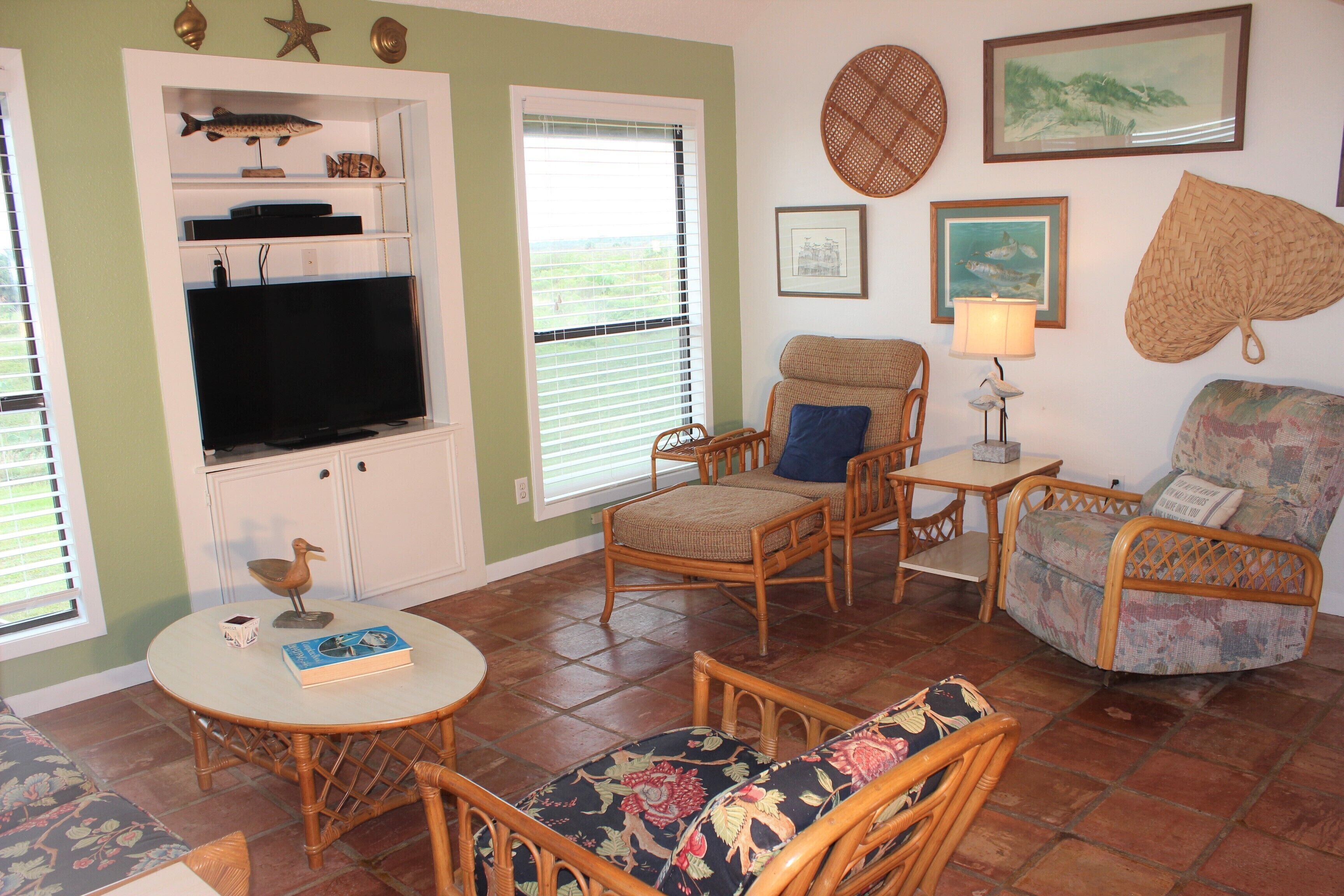 BEACH FRONT Condo with pool access - Matagorda Dunes #42
