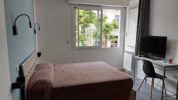 1 多间卧室、办公桌、熨斗/熨衣板、WiFi