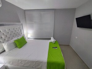 Shared Dormitory, 1 Bedroom, Smoking, Terrace | 1 bedroom - "room in Lodge - Bm-13 Room Near the sea With air Conditioning and Wifi" (Cartagena)