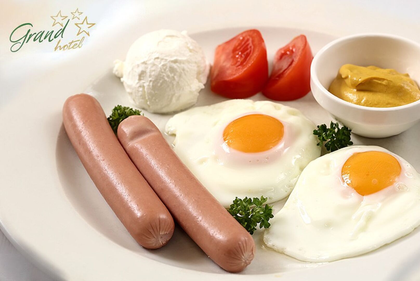 Sudah termasuk sarapan masakan setempat setiap hari