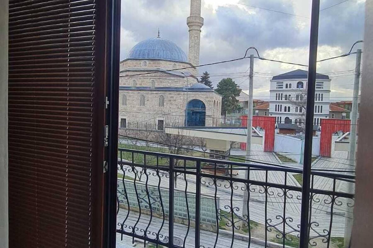 In-room safe, desk, laptop workspace, soundproofing