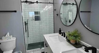 Close to Downtown Omaha and Interstate.