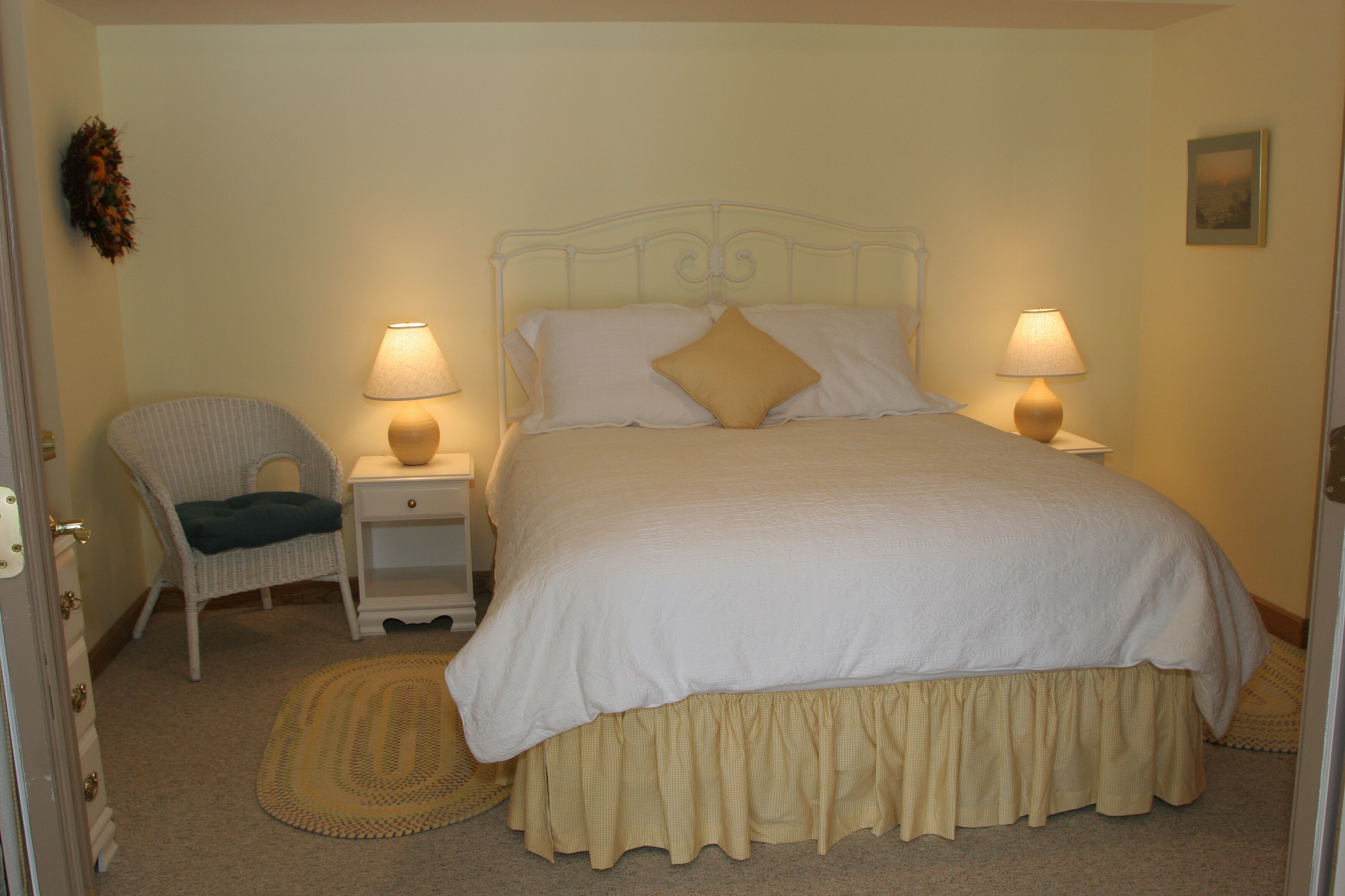 Deluxe Apartment with Breathtaking View of Seneca Lake