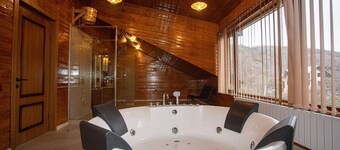 Park Hotel With Sauna, Swimming Pool, Barbeque, Tennis