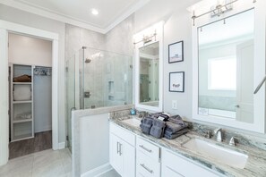 Badewanne, Haartrockner