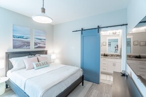 4 bedrooms, desk, iron/ironing board, travel crib