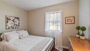 3 Schlafzimmer, Bügeleisen/Bügelbrett, kostenloses WLAN, Bettwäsche