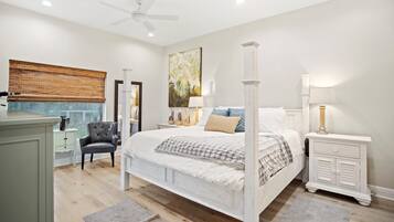 4 slaapkamers, een strijkplank/strijkijzer, gratis wifi, beddengoed