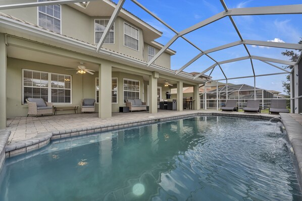 Outdoor pool, a heated pool - 6 Bed, 4 Bath, Private Pool, Hot tub, Gated entry near Theme Parks (Davenport)