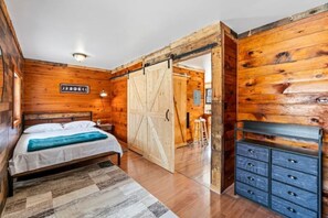 WiFi - Cozy Cabin in The Catskills W/Wi-Fi, HDTV, Firepit (Andes)