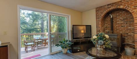 Apartment, 2 Bedrooms, Balcony | Interior