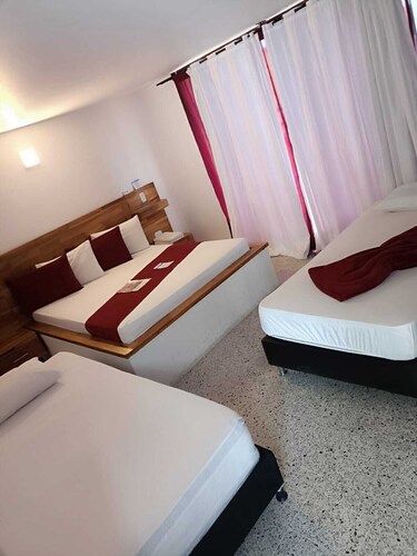 HOTEL GRAN BICENTENARIO