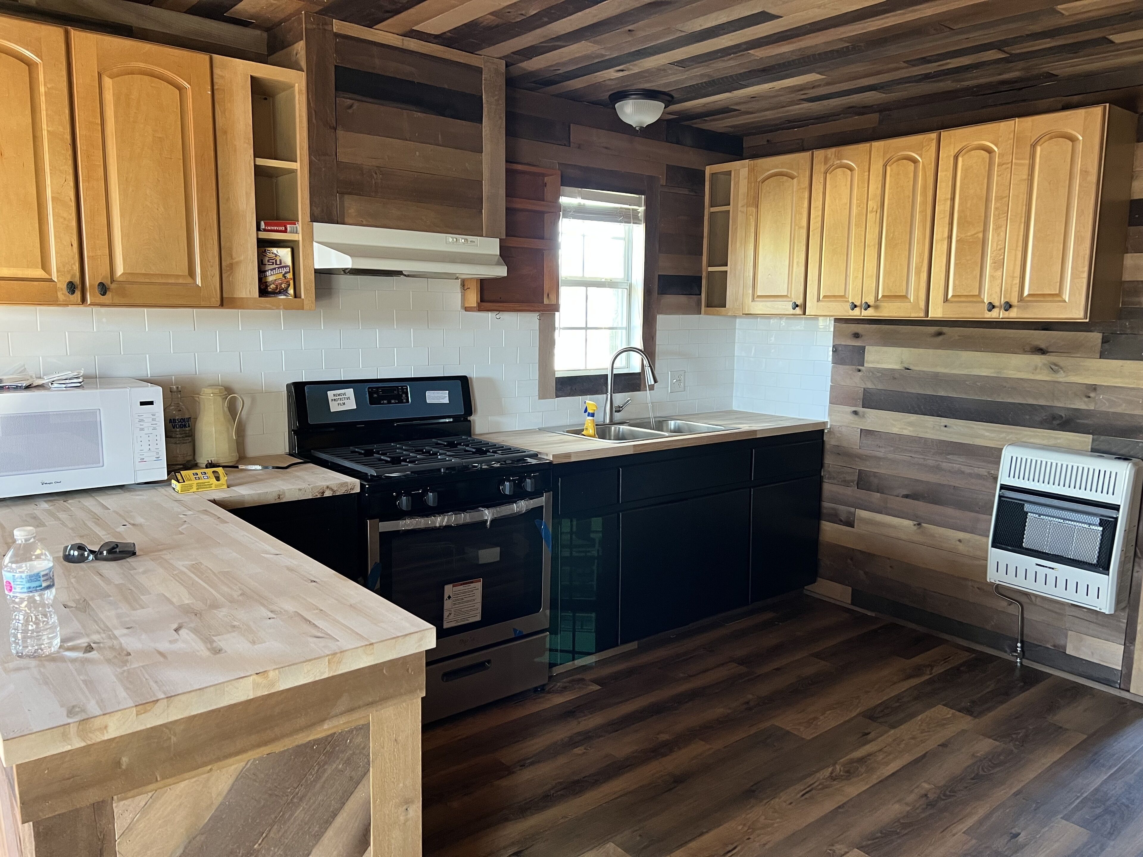 Cypress Cove Houseboat