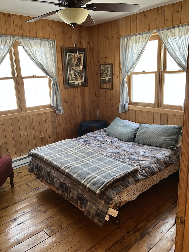 Secluded cabin on 20 acres of wooded paradise. Otter Tail County Vrbo