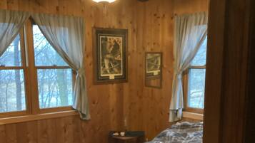 5 habitaciones, cuna de viaje, wifi gratis y ropa de cama