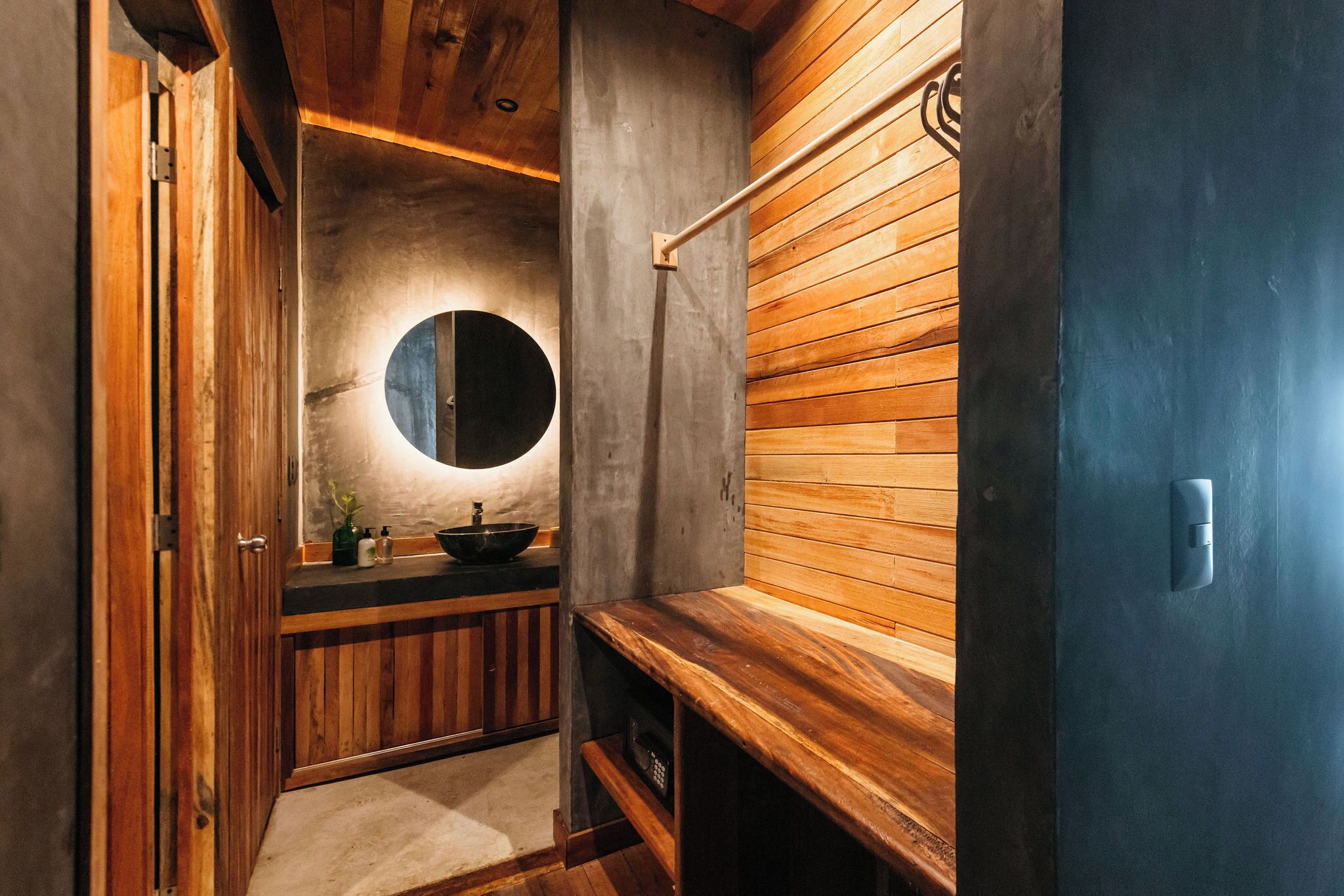 Håndklær, såpe og toalettpapir