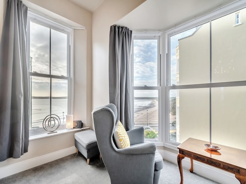 3 bedroom accommodation in Tenby