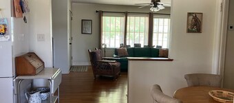 Country House-5 mins to Jacksboro.  