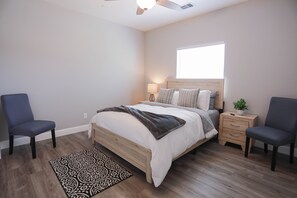 3 chambres, fer et planche à repasser, Wi-Fi gratuit, draps fournis