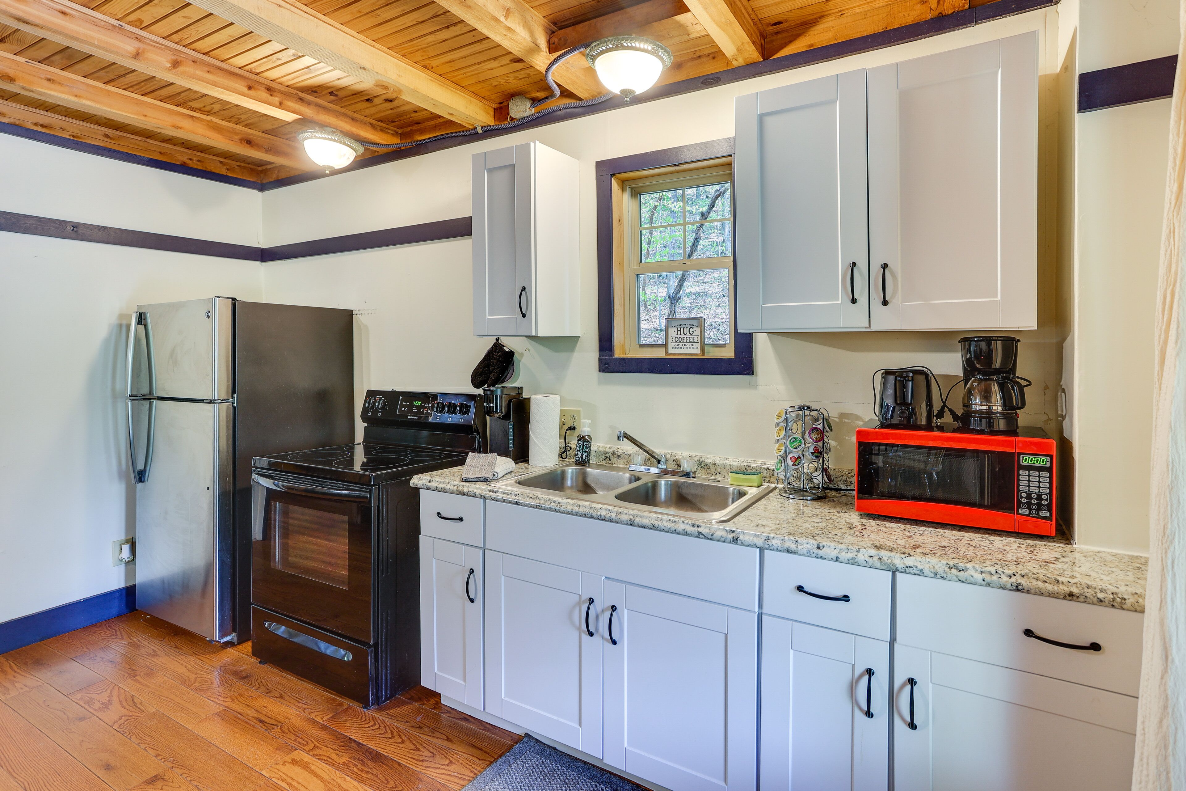 Dreamy Indiana Cabin Rental w/ Shared Amenities!