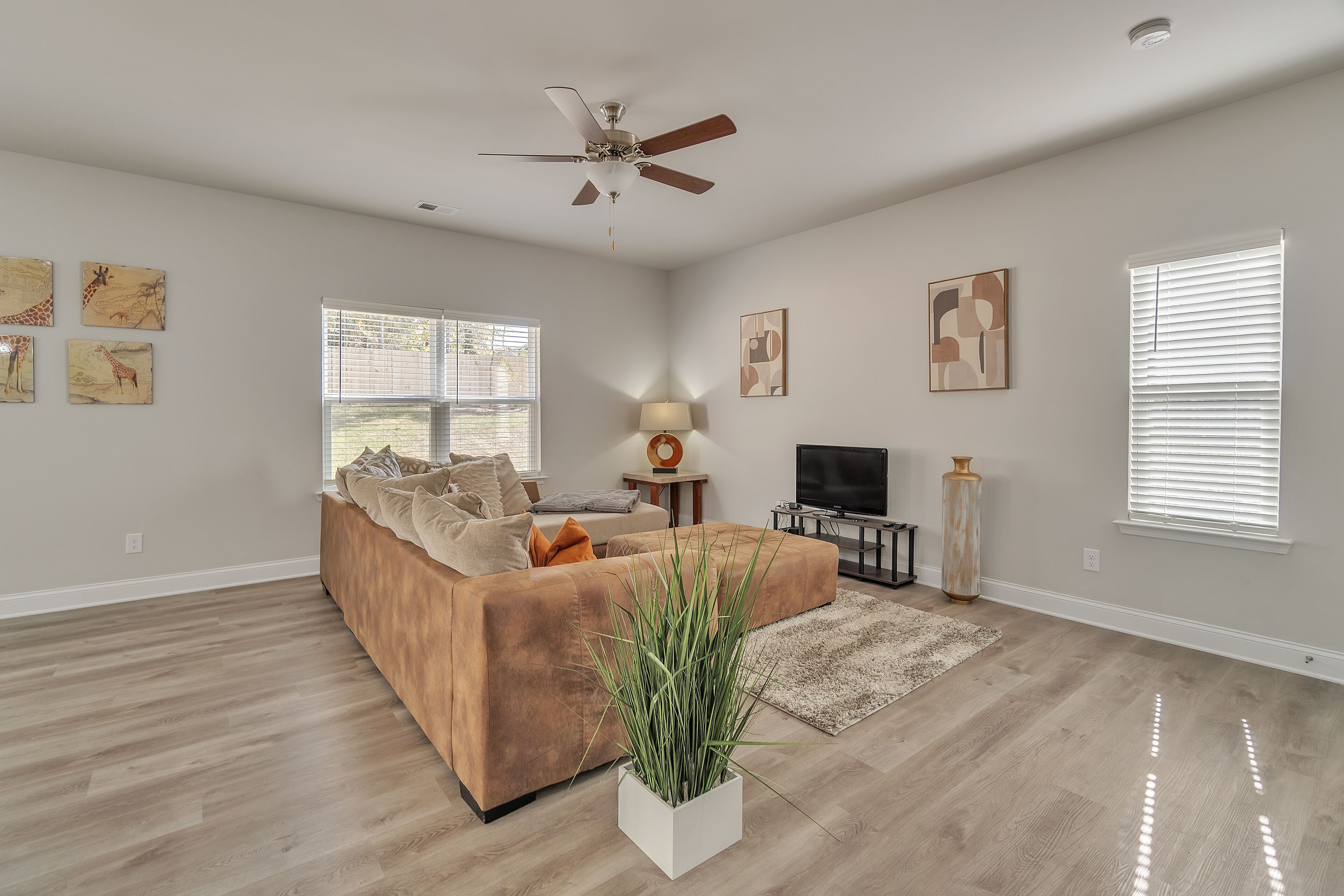 BRAND NEW! Spacious 4BR home, perfect for families or groups!