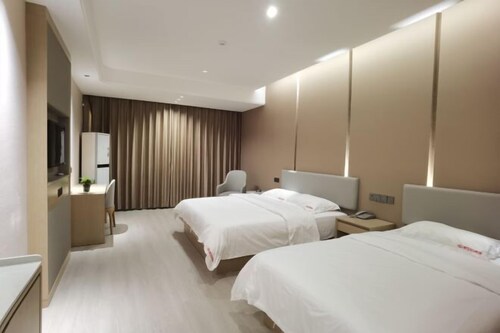 Shitai New Century Hotel