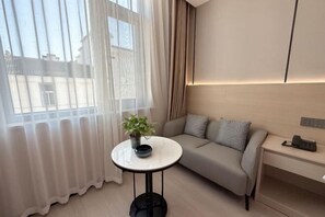 Room - Shitai New Century Hotel (Shitai)