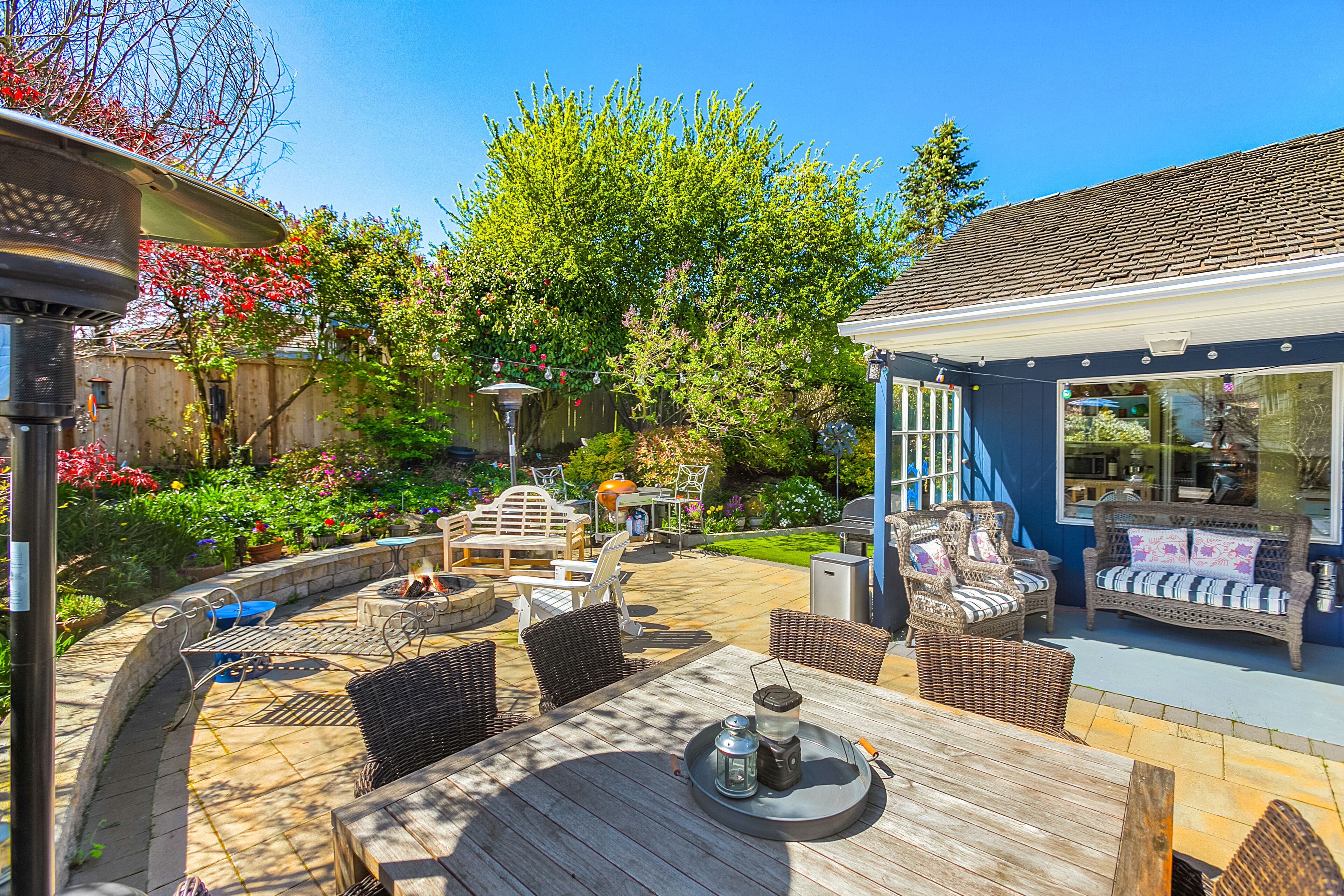 Magnolia on the Hill