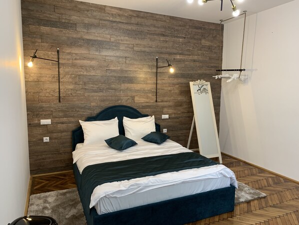 Deluxe Double or Twin Room | Down comforters, individually decorated, individually furnished