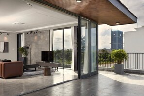 View from property - Spacious 1bdr Perfect For Romantic Weekend Seaview (Da Nang)