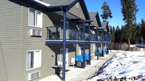 Unclassified image, 3 of 29, button - New Horizon Motel (Christina Lake)