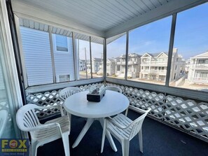 Outdoor dining - Beautiful location (Ocean City)
